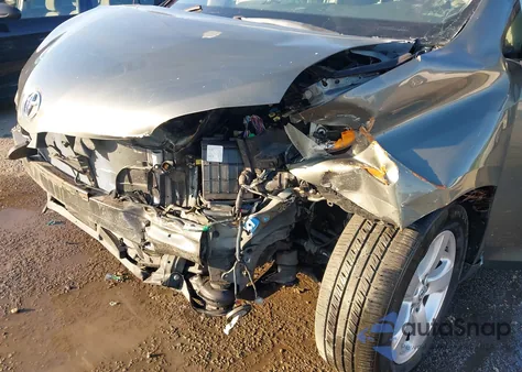 2014 Toyota Sienna Le V6 8 Passenger from USA, damaged, VIN 5TDKK3DC9ES419235